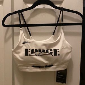 NWT Nike sports bra